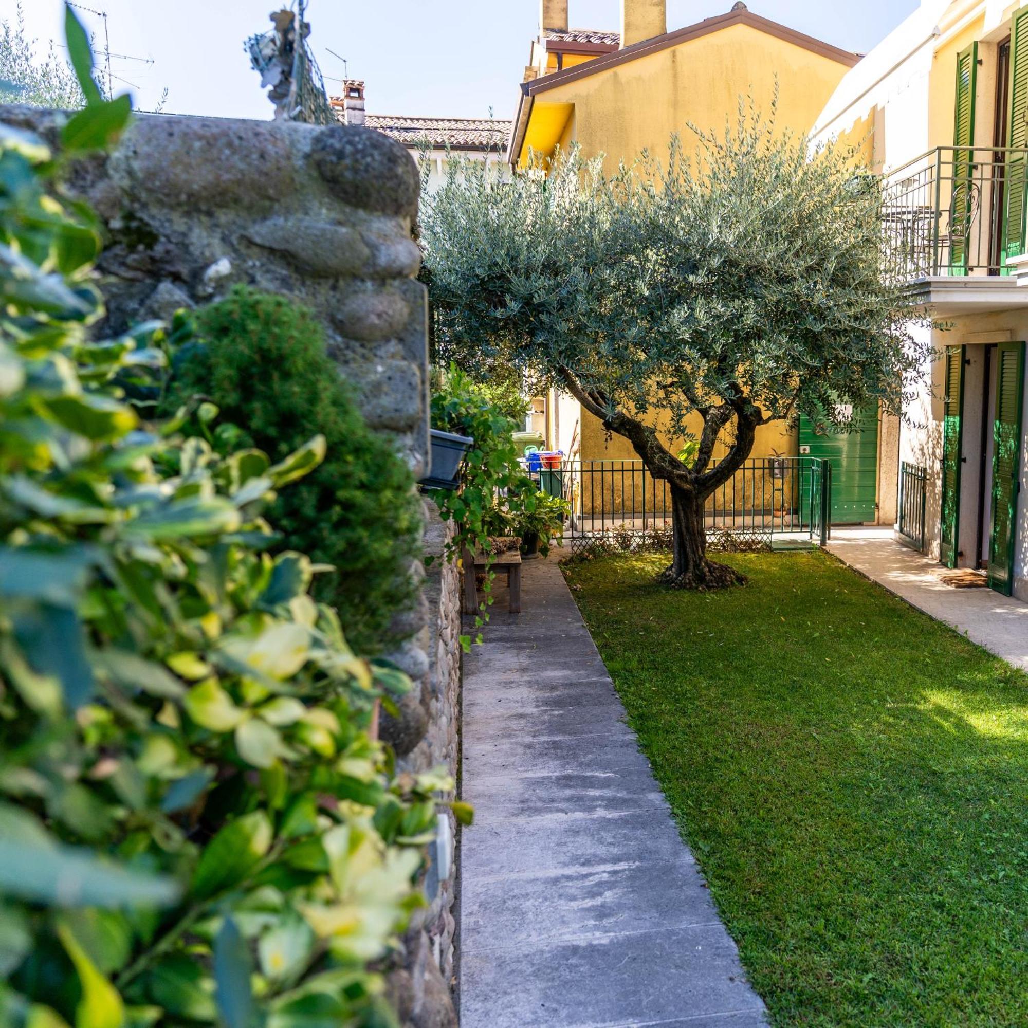 A Casa Di Tom Acomodação com café da manhã SantʼAmbrogio di Valpolicella Exterior foto