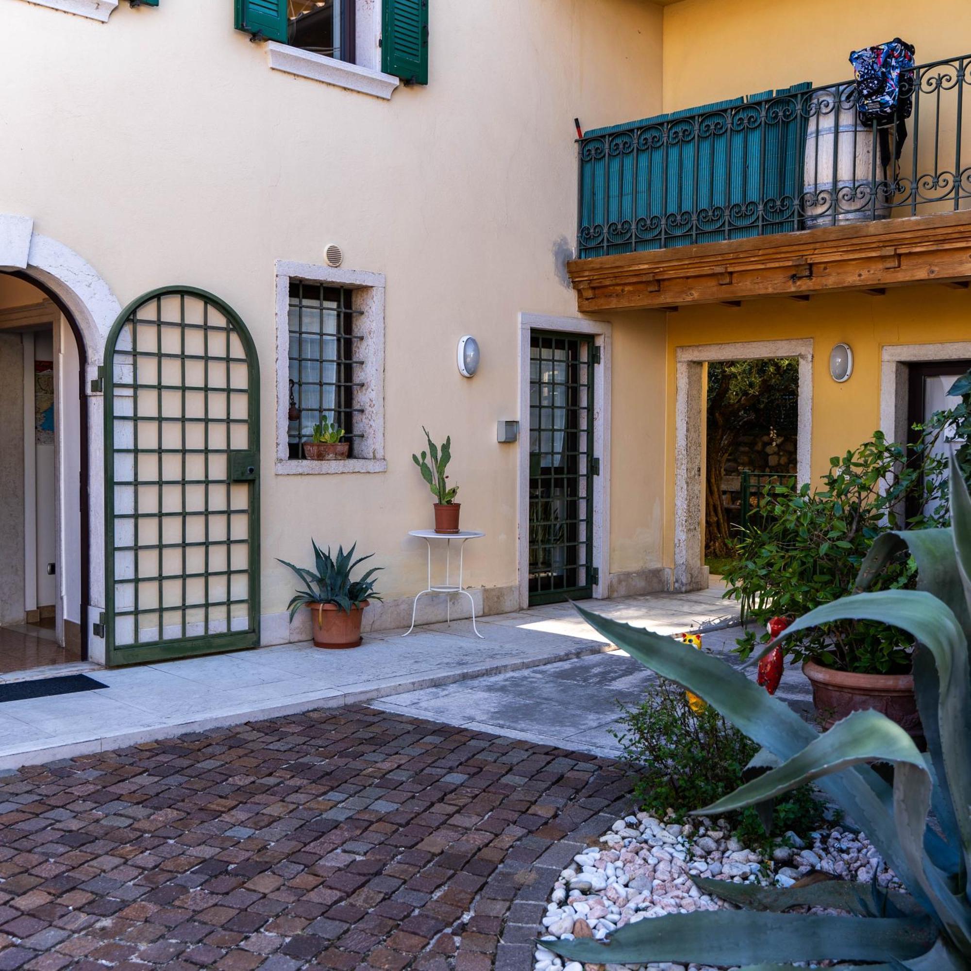 A Casa Di Tom Acomodação com café da manhã SantʼAmbrogio di Valpolicella Exterior foto